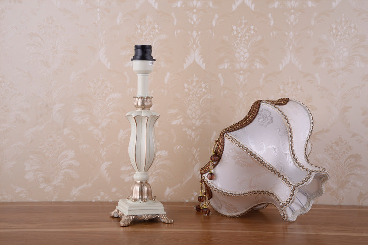 European fabric princess bedside table lamp