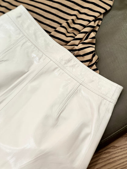 Women Off White Leather Mini Skirt With Zip Front
