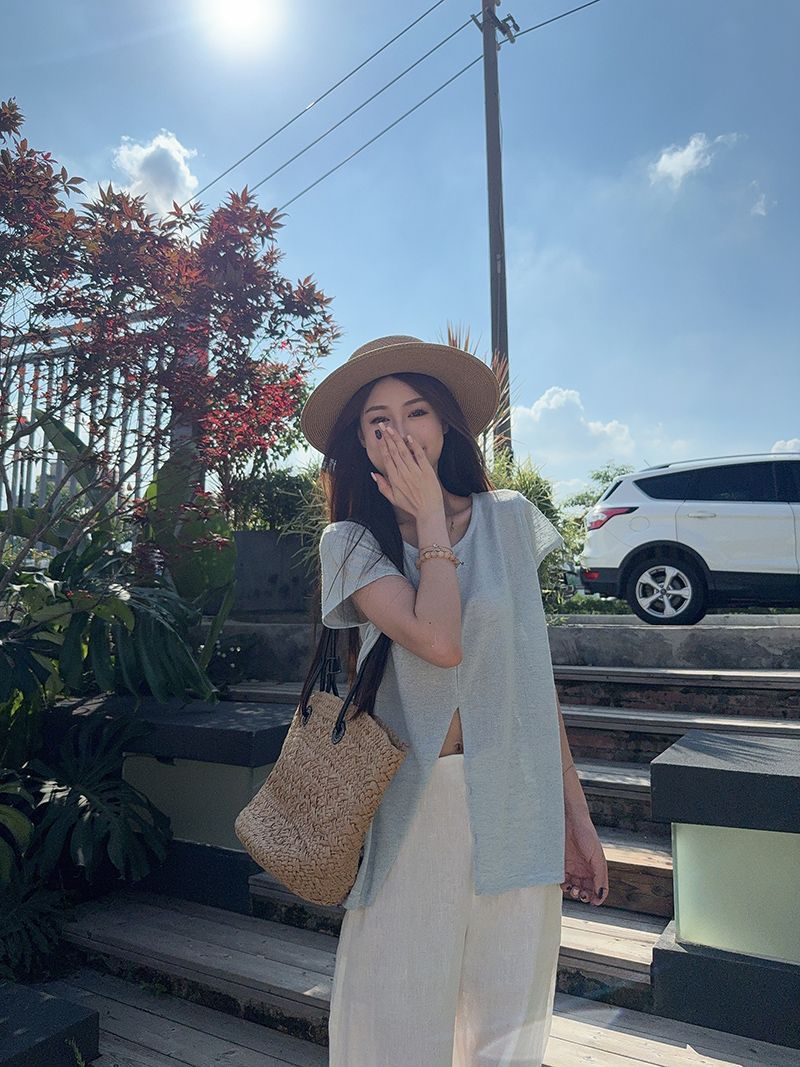 round neck t shirts for women with waist knot