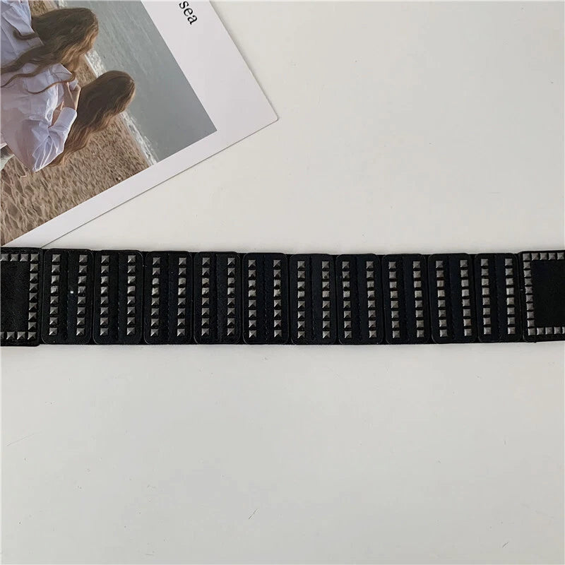Wide faux leather belt with metal buckle for women