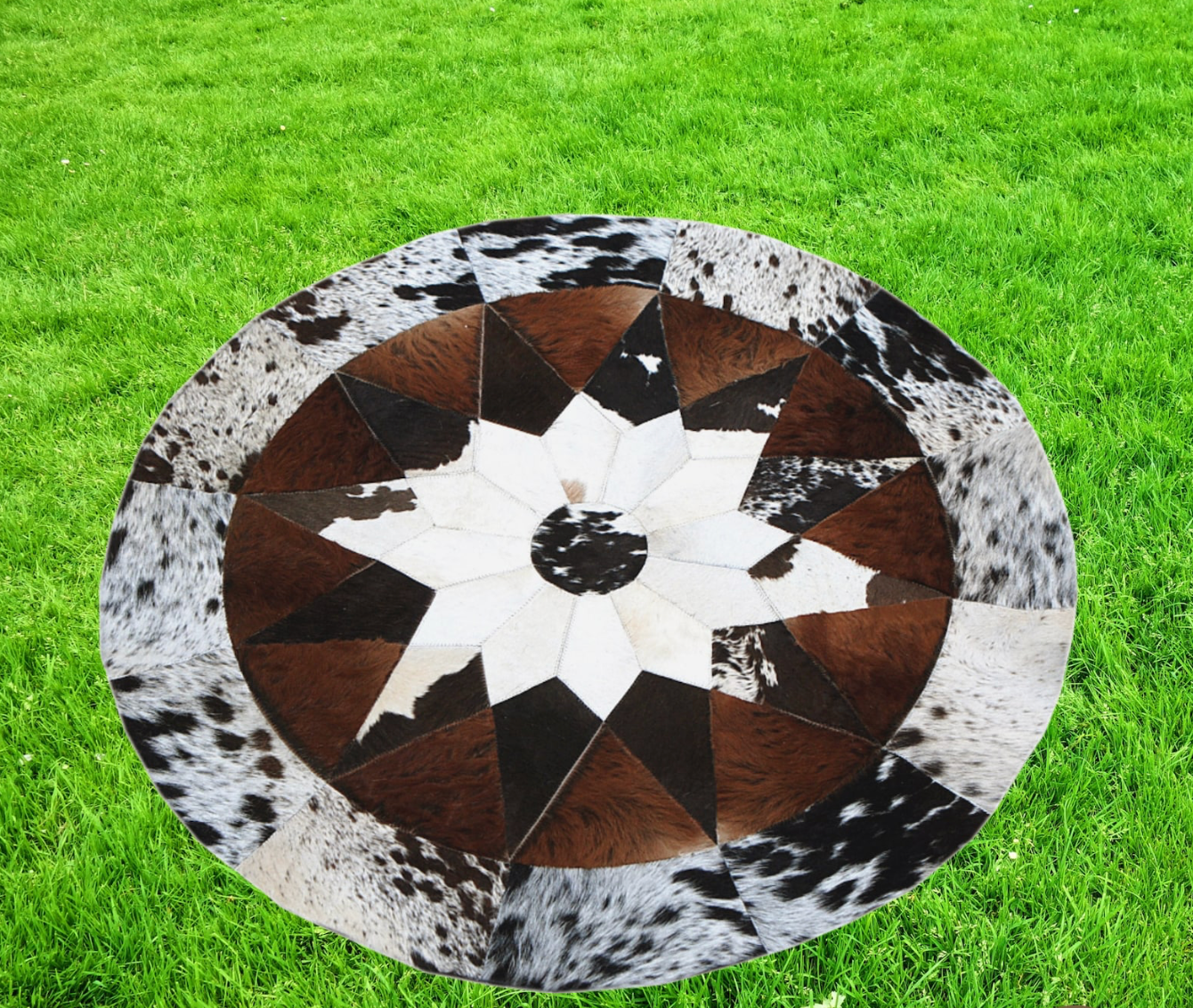 Natural Cowhide Patchwork Rug Round Circle Pattern