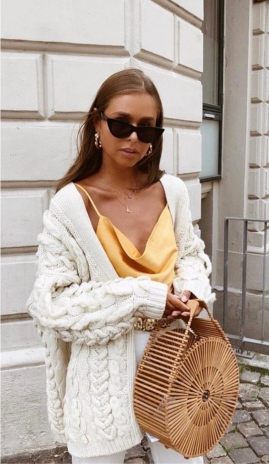 round bamboo handbag with handle