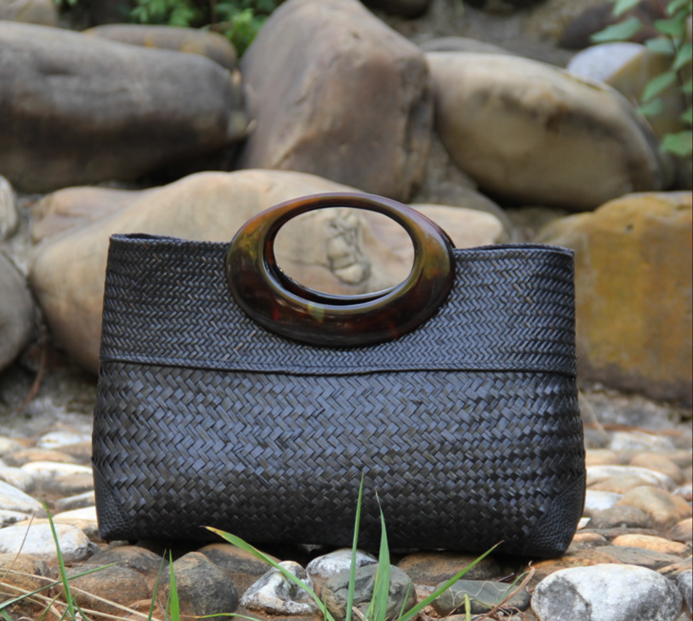 Black Woven Straw Handbag Summer Beach Tote