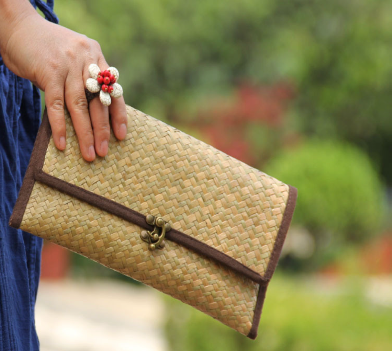 Woven Rattan Clutch Bag for Summer Outfits