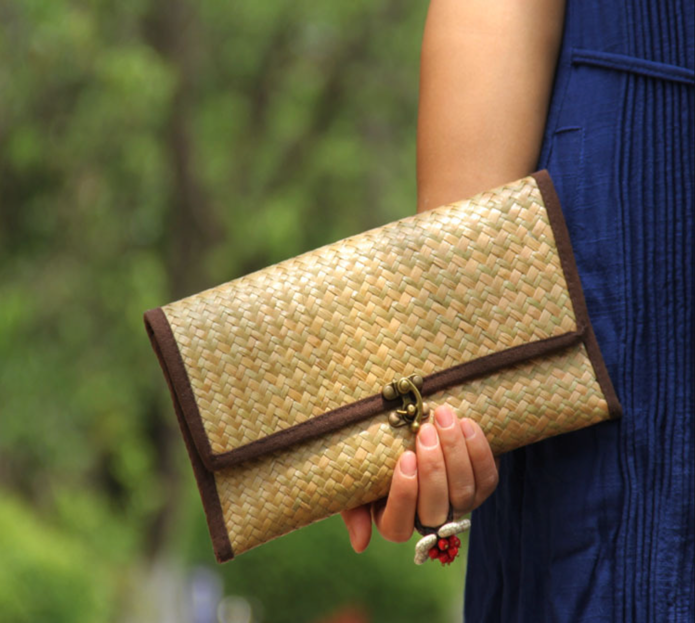 Woven Rattan Clutch Bag for Summer Outfits