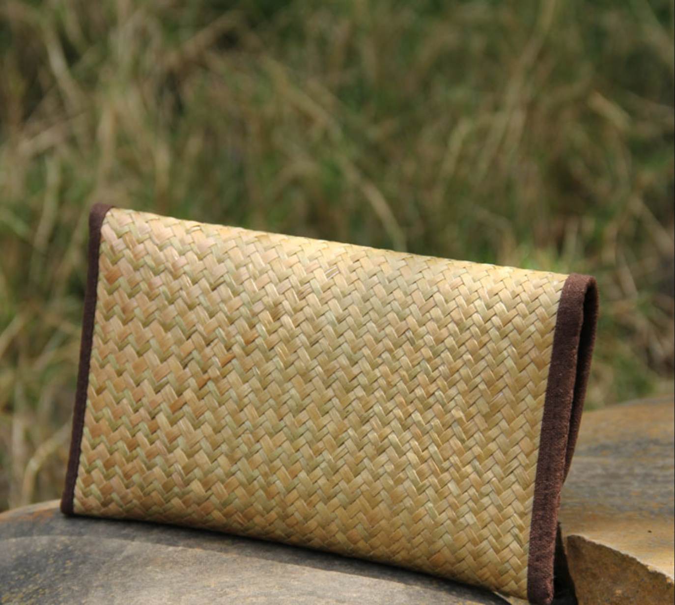 Woven Rattan Clutch Bag for Summer Outfits