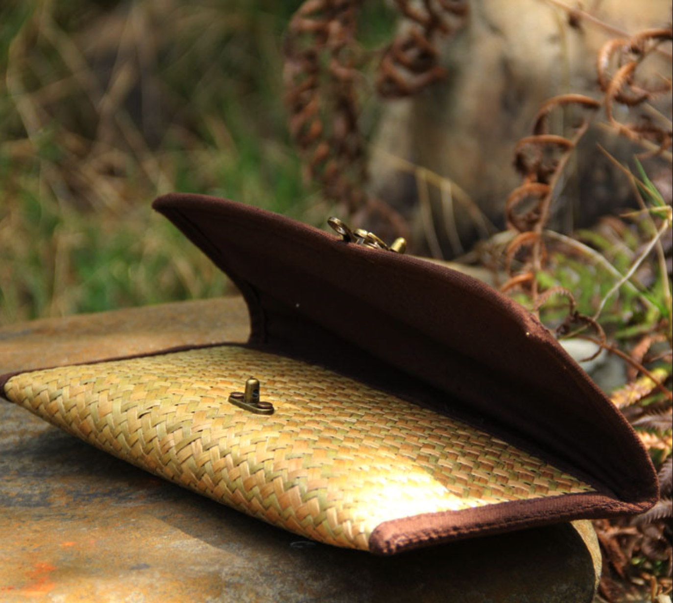 Woven Rattan Clutch Bag for Summer Outfits