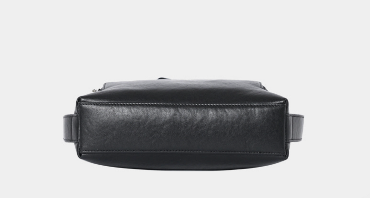 Men’s Black Leather Crossbody Messenger Chest Bag