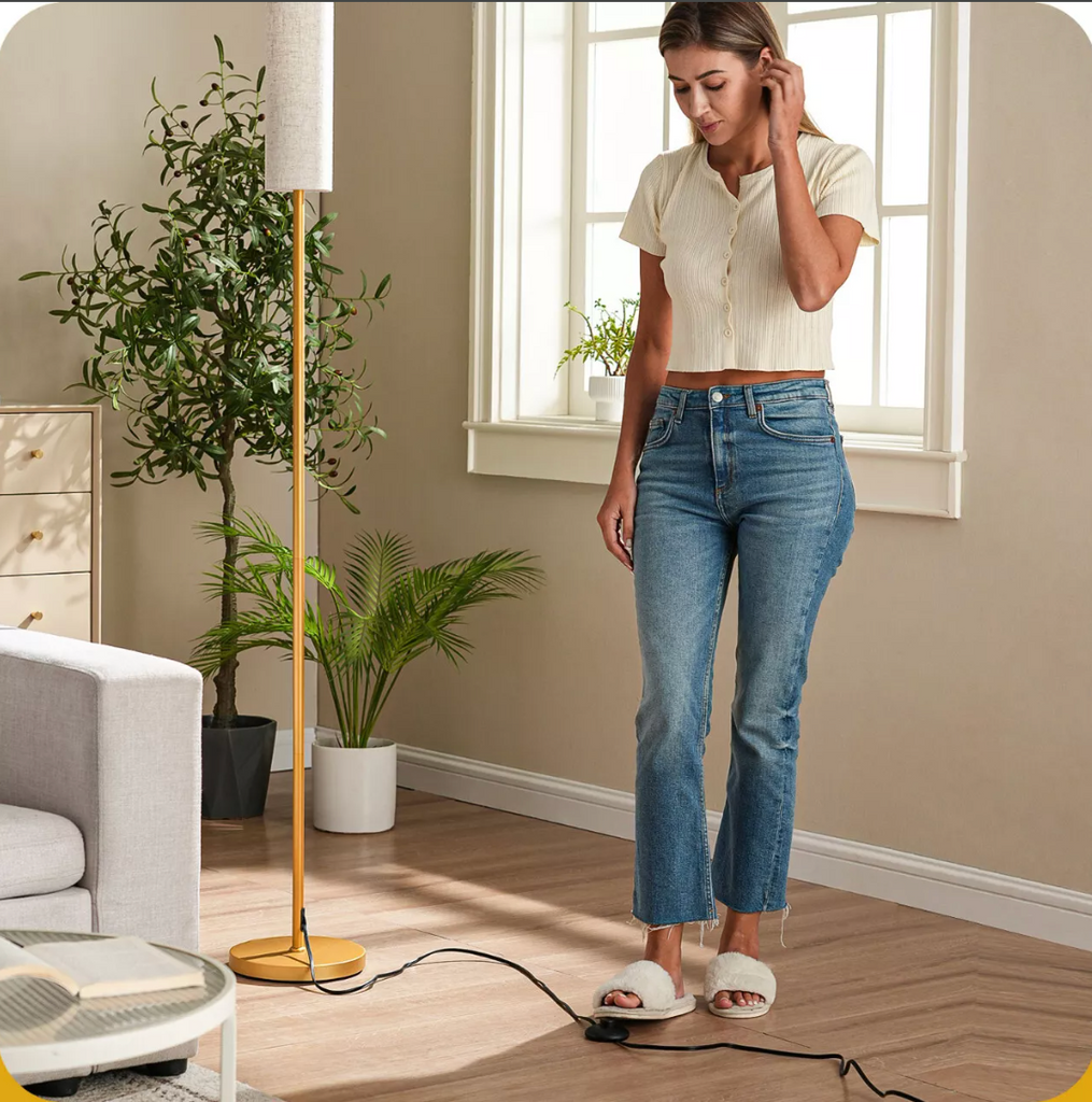 Corner Reading Floor Lamp with Remote Gold Standing Light