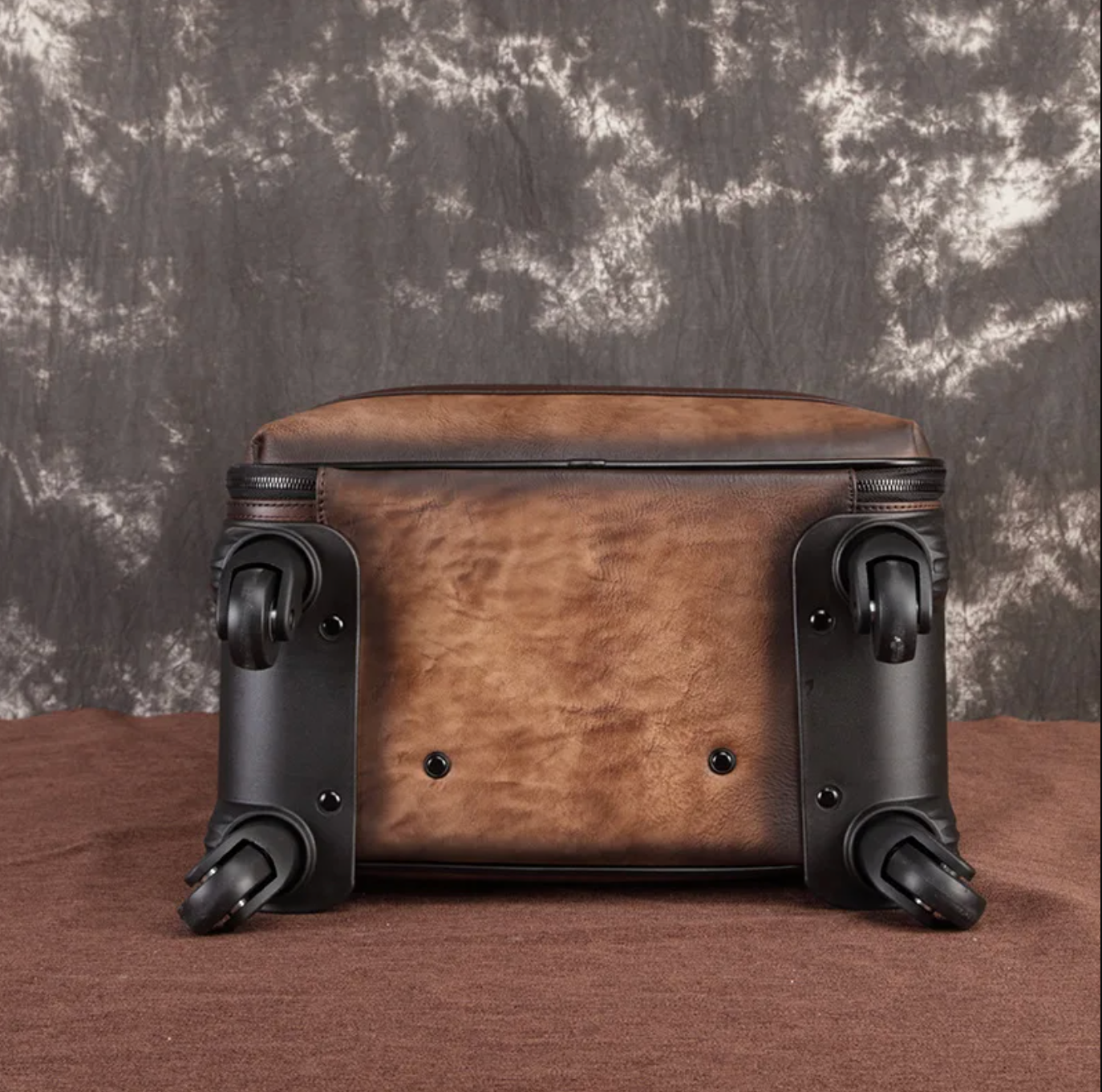 Genuine Leather Spinner Luggage Suitcase Carry-On with Universal Wheels