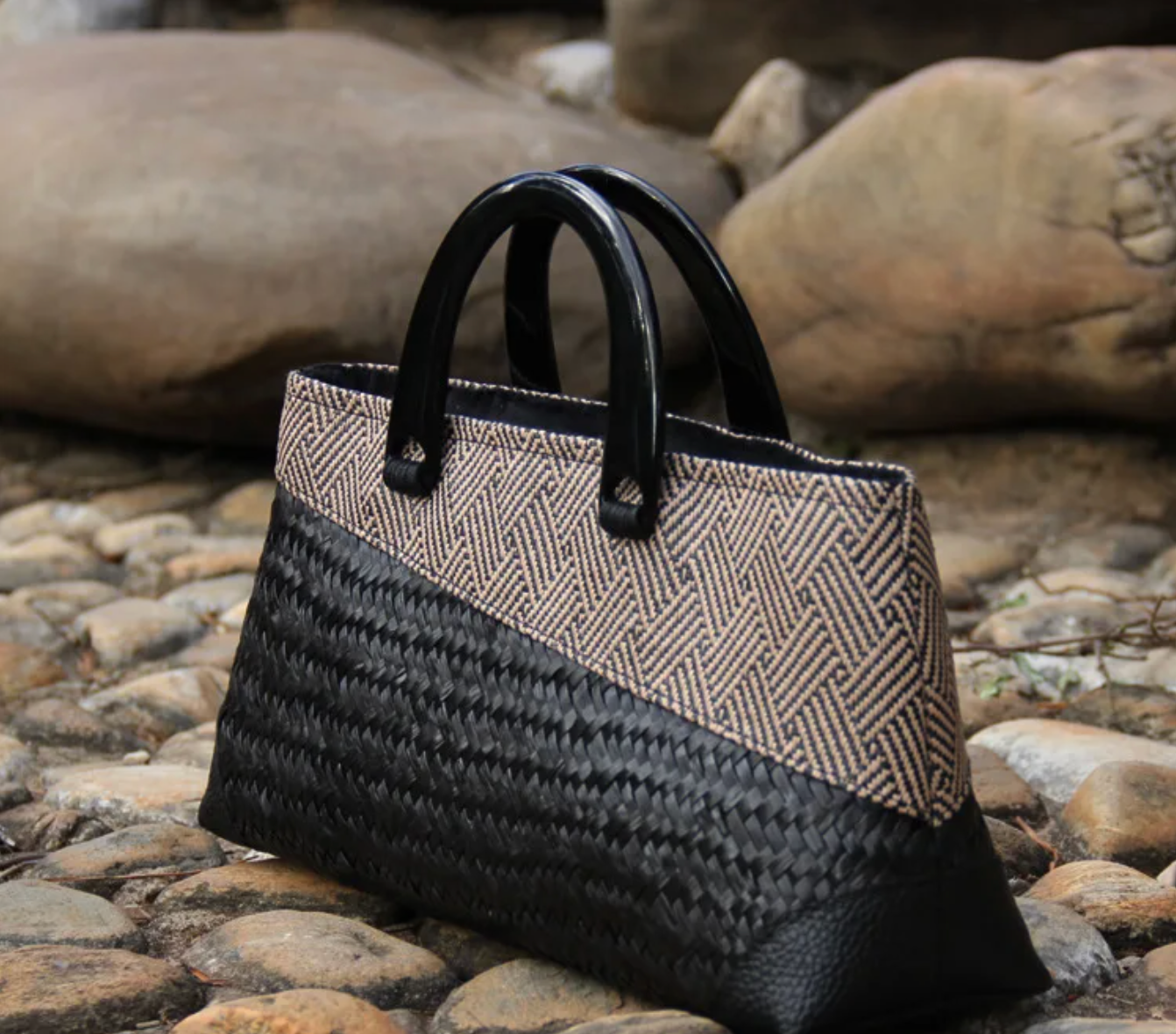Rattan and Leather Bag Women’s Summer Handbag