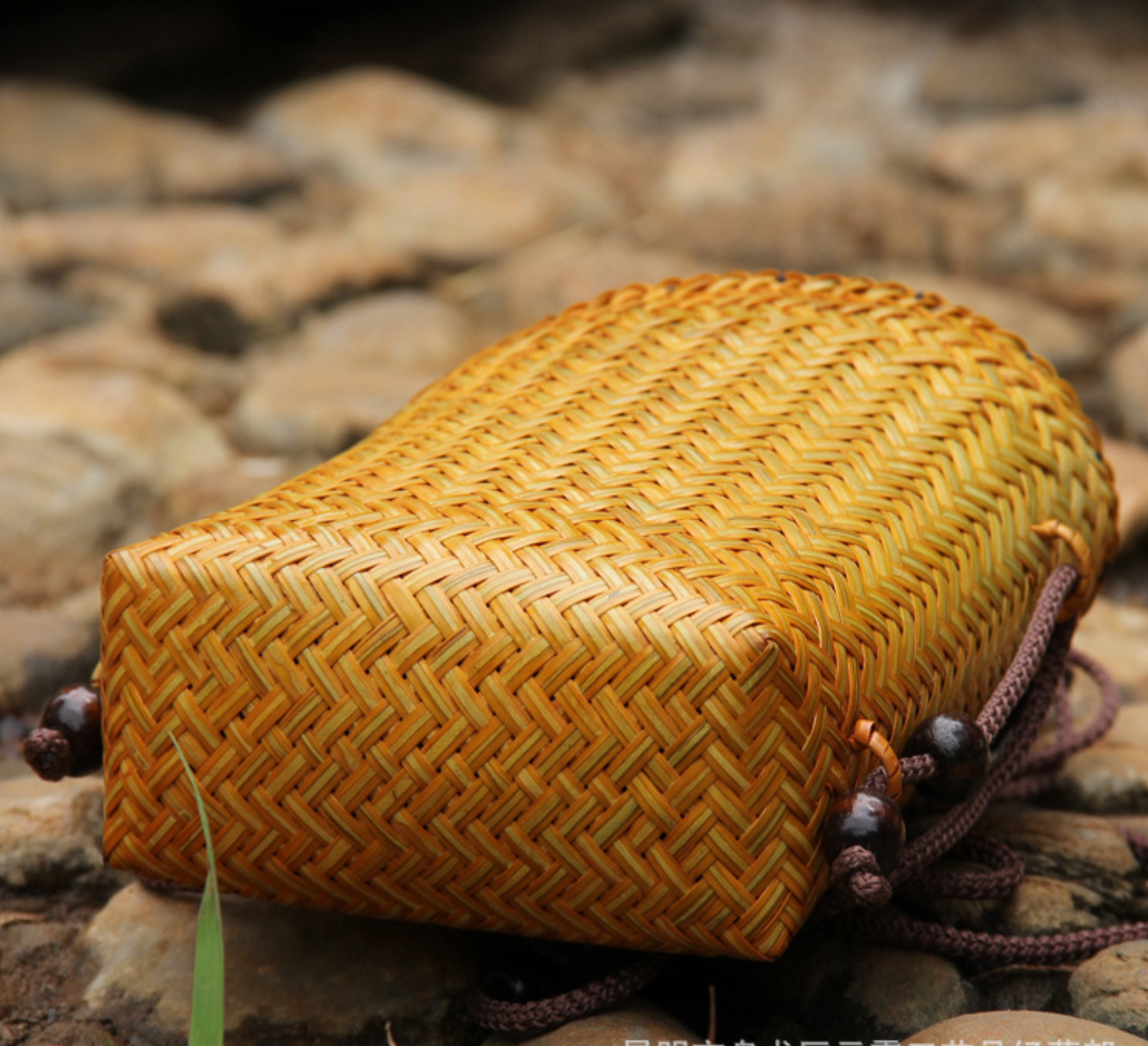 Bamboo Woven Women’s Crossbody Bag With Drawstring Closure