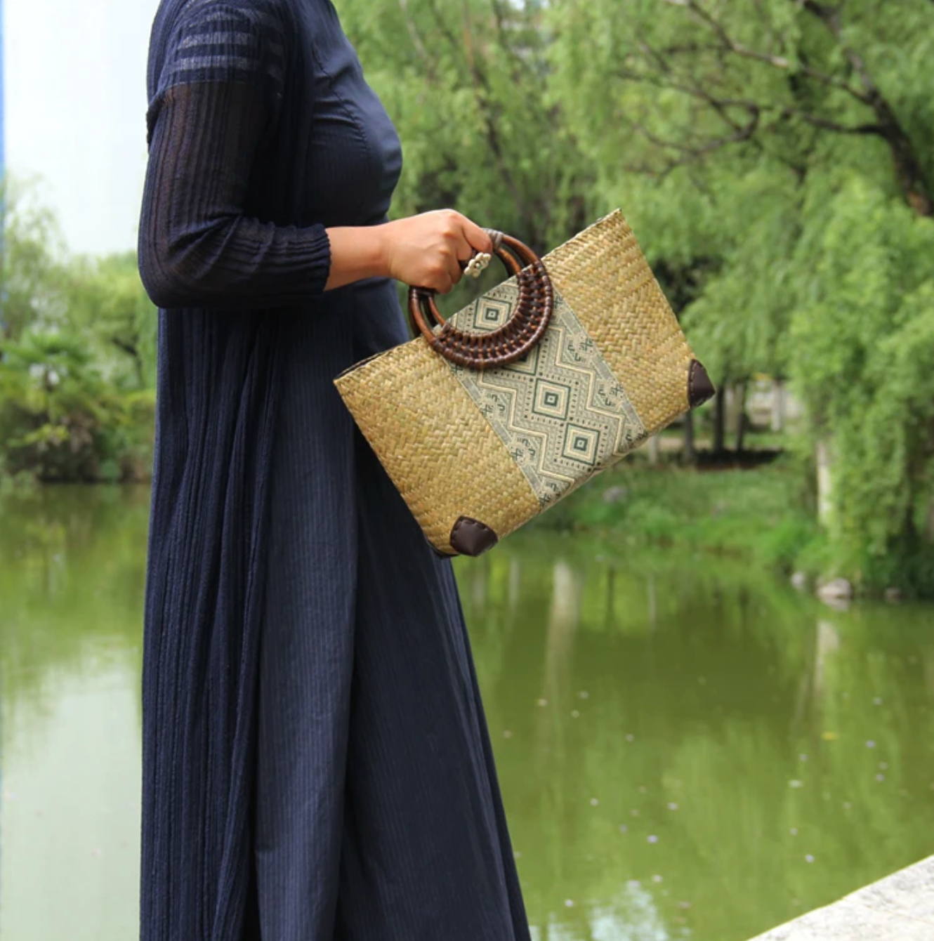 Woven Straw Beach Bag Tote with Rattan Handles & Zipper