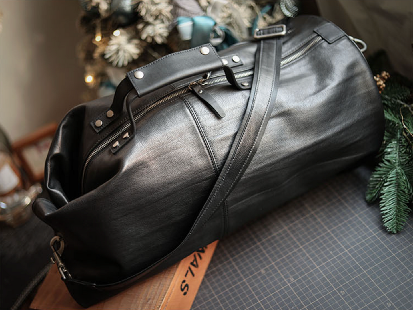 Men’s Genuine Leather Large Travel Bag