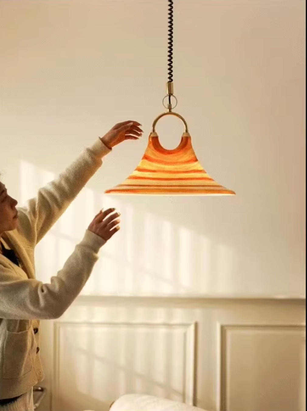 Retro Horn Pendant Light Adjustable Plexiglass Ceiling Chandelier