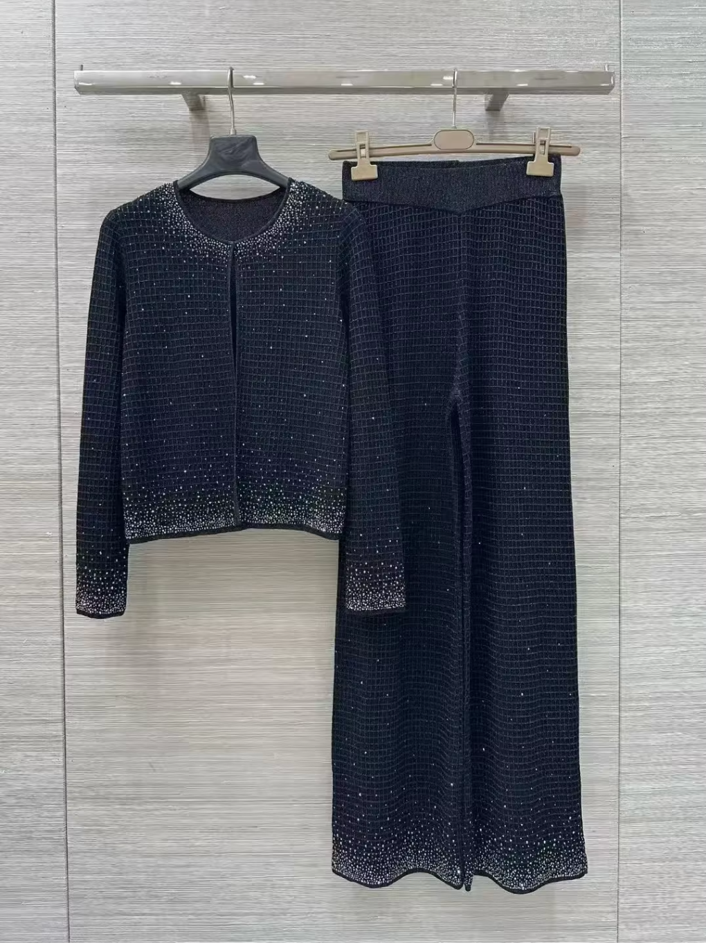 Women Gold Thread Plaid Rhinestone Knit Three Piece Set