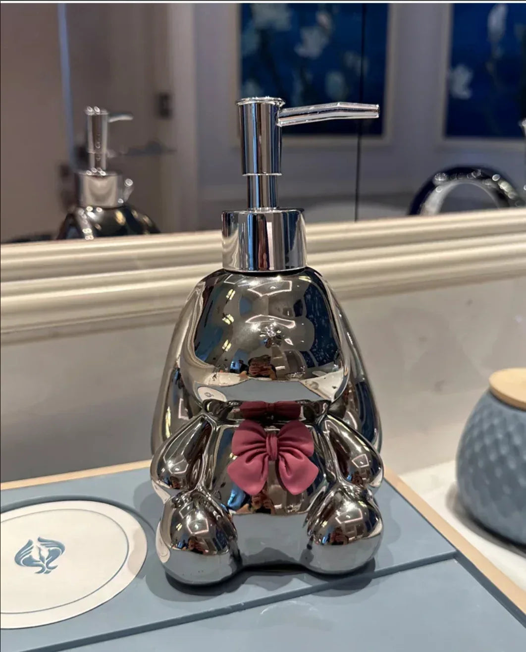 Ceramic Rabbit Soap Dispenser Bathroom Accessories