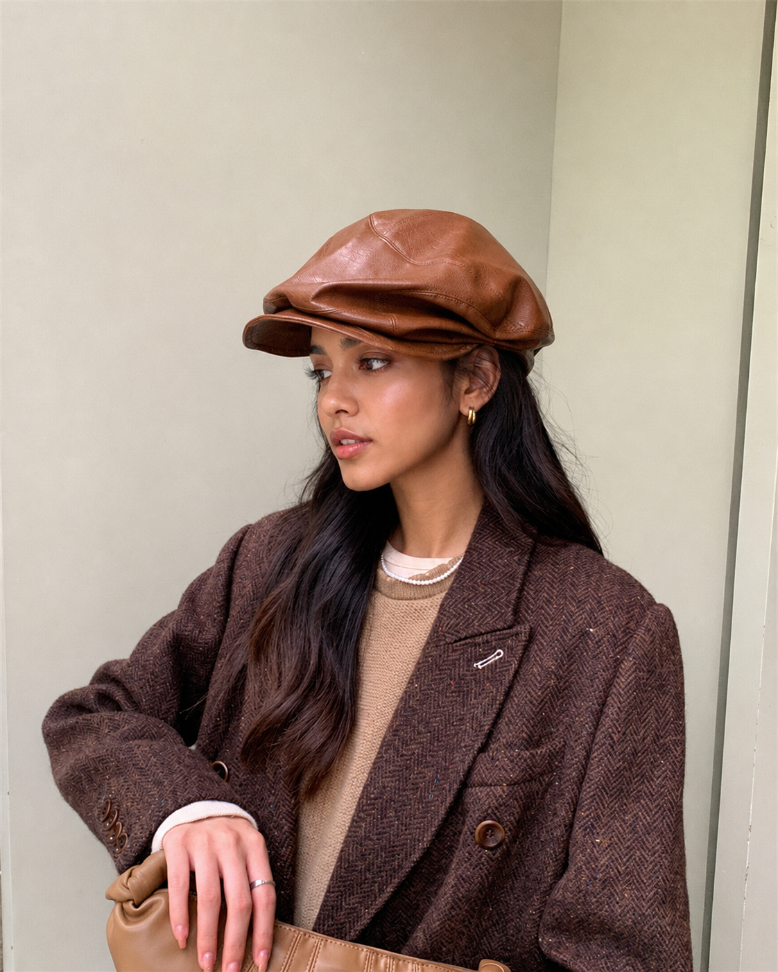 Leather womens beanie with short brim crown