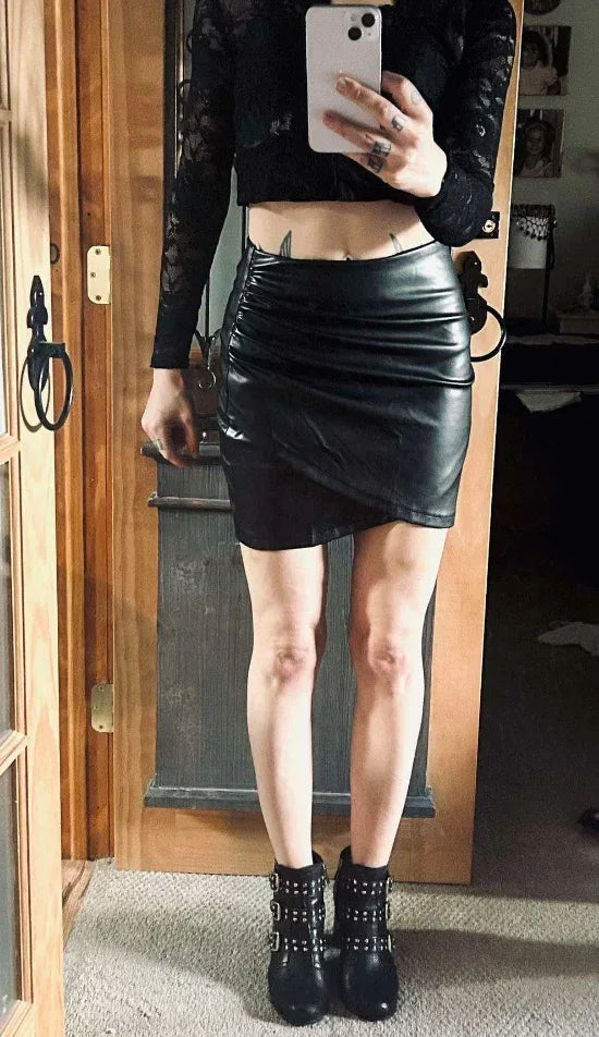 Chic Sleek Ruched Tulip Hem Leather Skirt Black XS