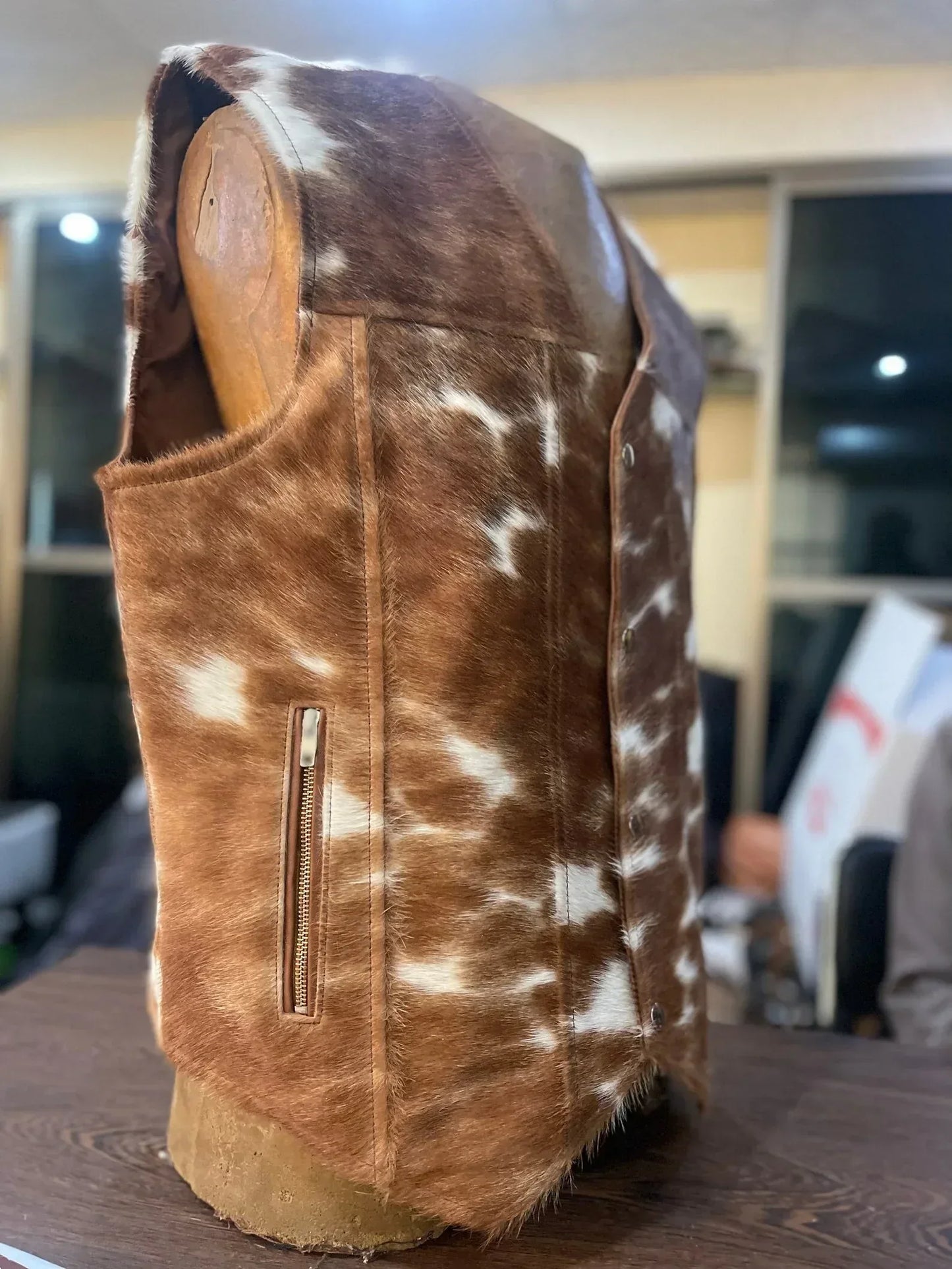 Men Cowhide Vest Brown White