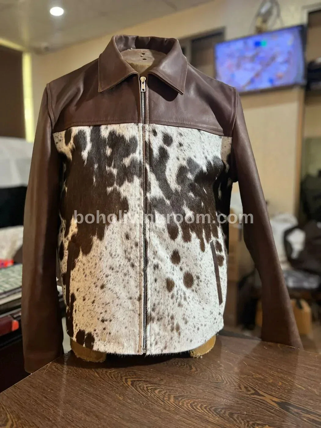 入手不可‼️nyrva cow hide fur jacket sizeL相当 Jackets – NYRVA