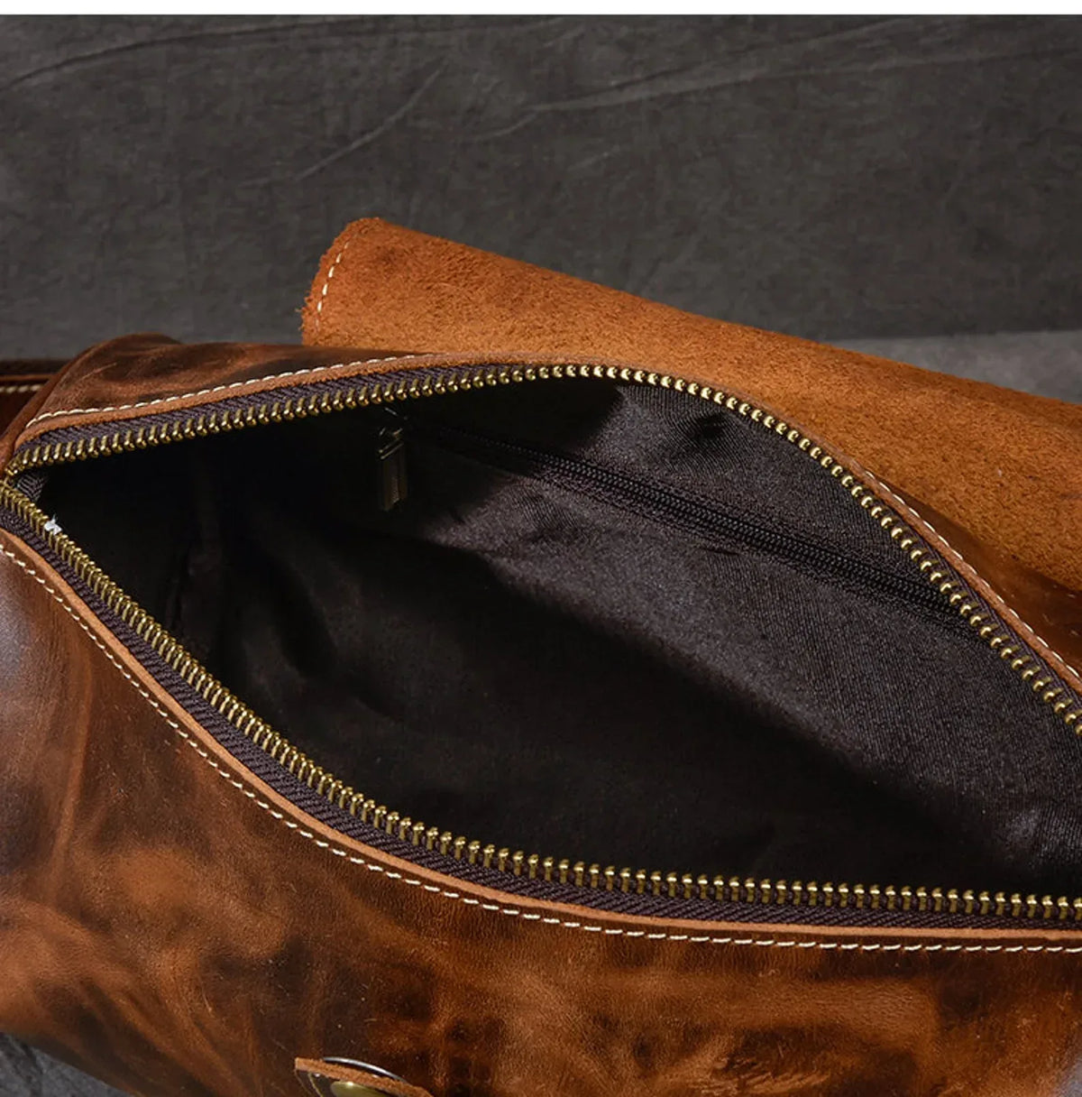 Small Barrel Duffel Bag in Brown Genuine Leather for Men