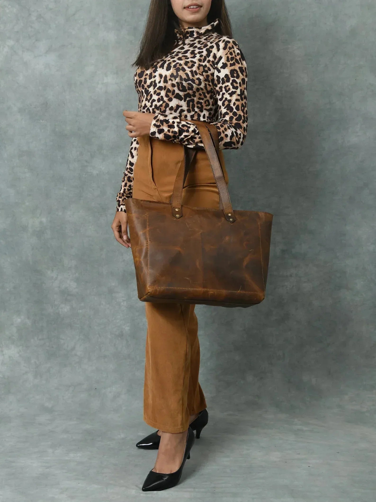 Leather Tote Bag for Teachers Work Carry Daily Essentials
