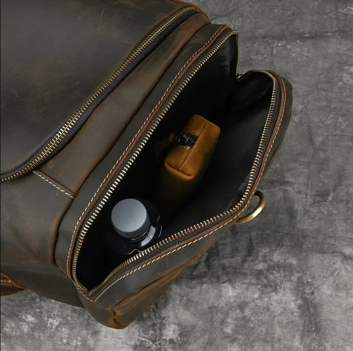 Men’s Leather Duffle Bag for Travel Gym and Overnight Trips