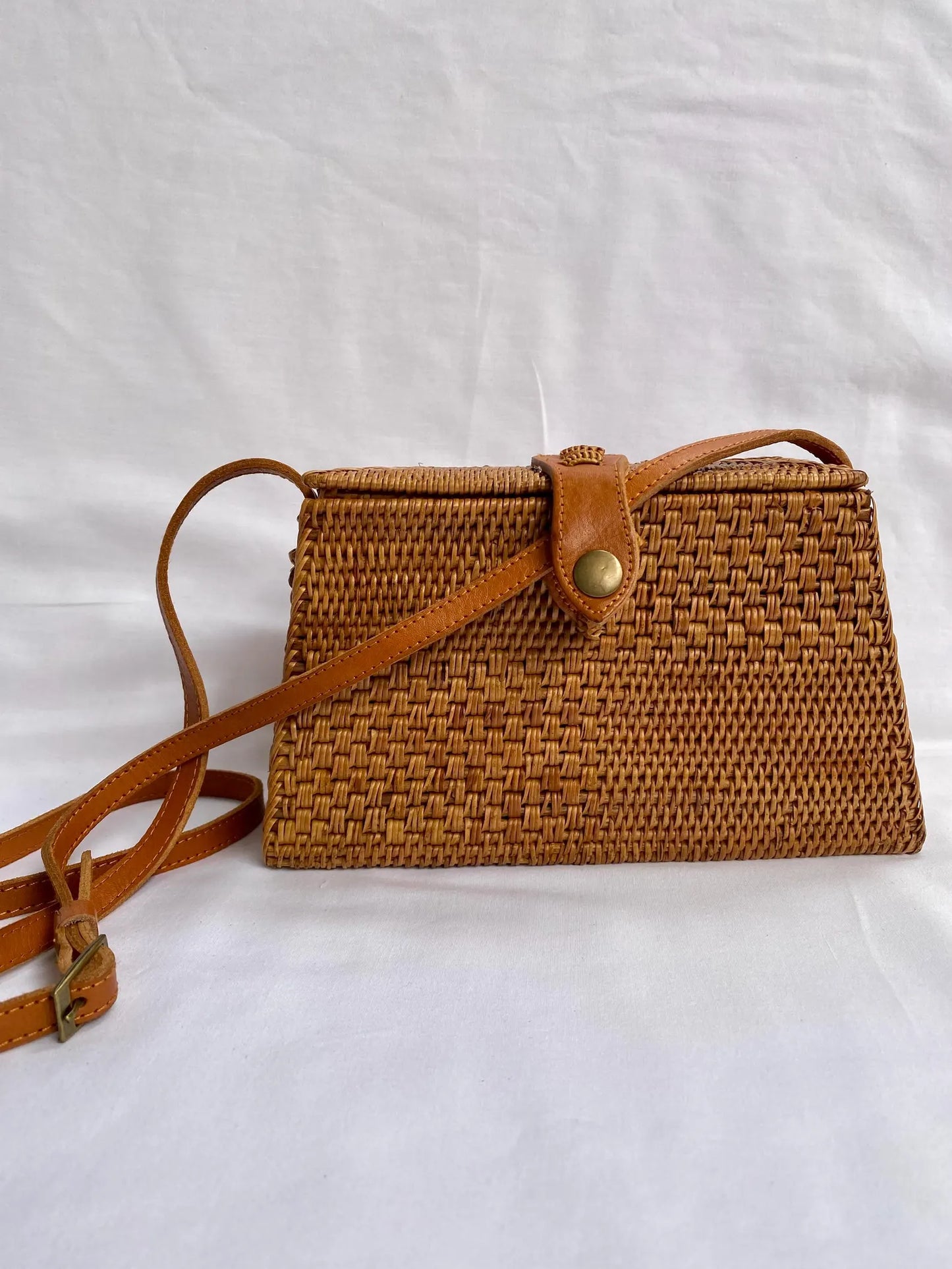 Rattan Summer Beach Sling Bag