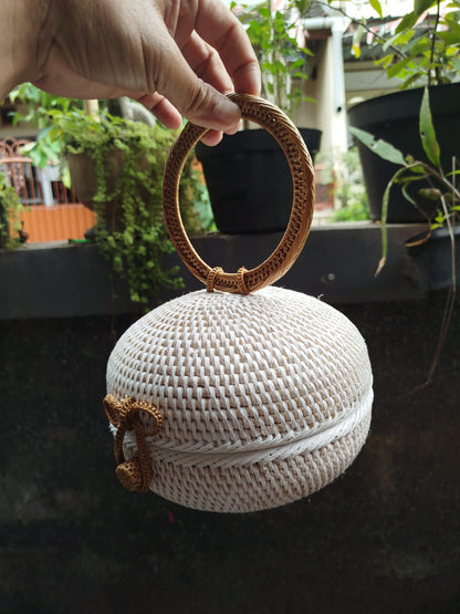Round Rattan Ball Bag In White Woven With Handle