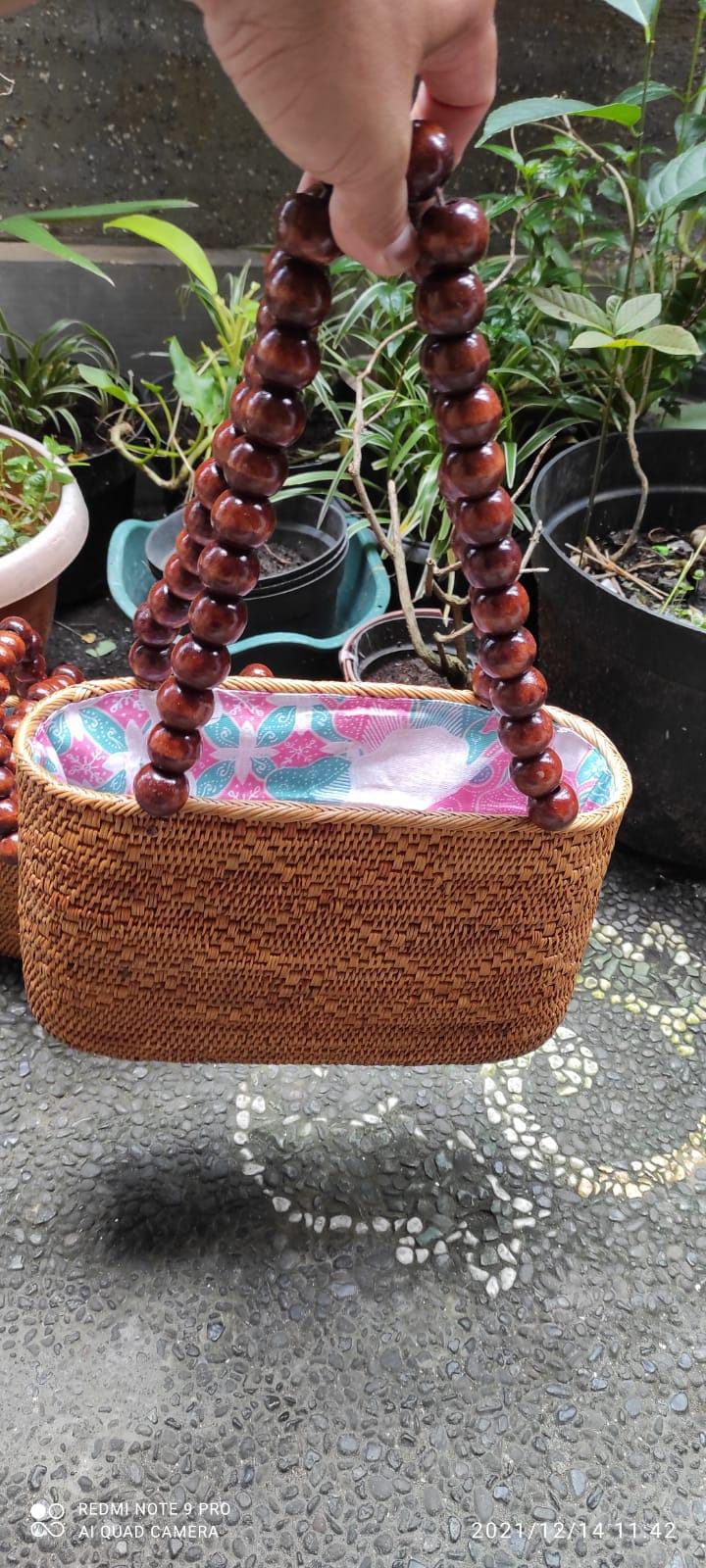 Rattan Shoulder Bag With Beads