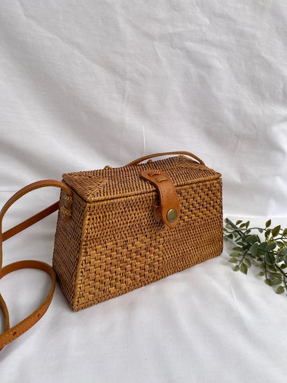 Rattan Summer Beach Sling Bag