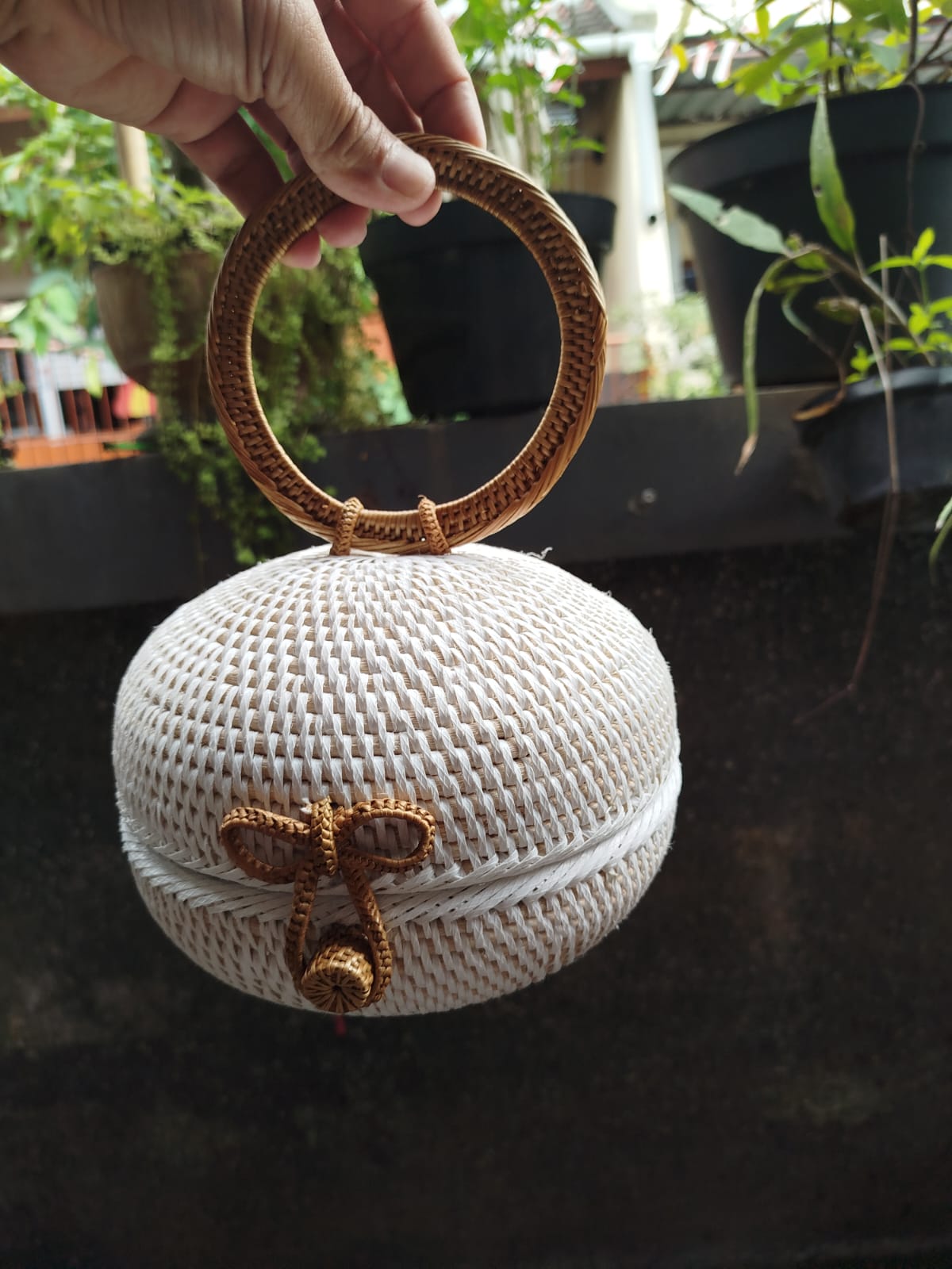 Round Rattan Ball Bag In White Woven With Handle