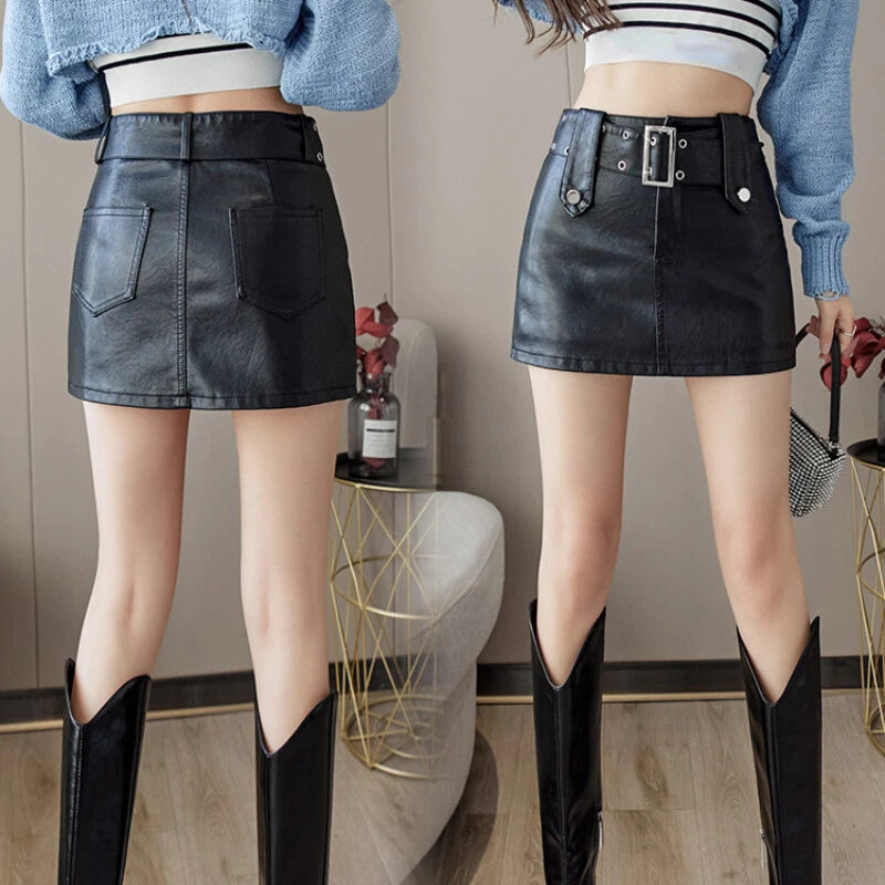 Women's faux leather mini skirt with belt buckle