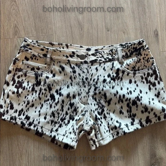 Shop women cowhide shorts made from genuine cow fur. High-cut western mini shorts ideal for country concerts and summer styling.

