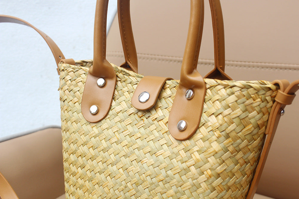 Mini woven straw crossbody summer bag