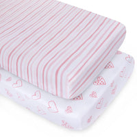 This ultra soft and breathable cotton crib sheet is the perfect holiday gift for your little one. It fits perfectly and is easy to care for, providing your kid with maximum comfort.