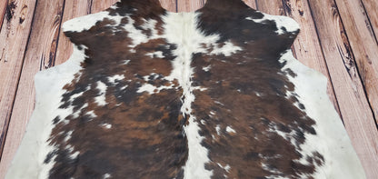 Natural Tricolor Speckled Cowhide Rug 6ft x 6ft