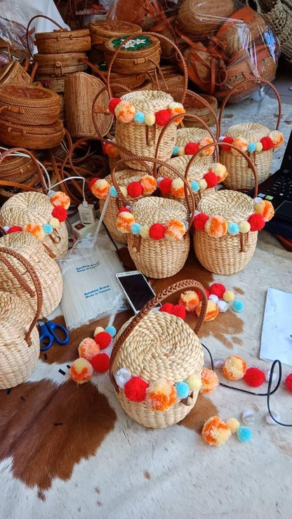 Handmade Rattan Pompom Shoulder Bag for Summer
