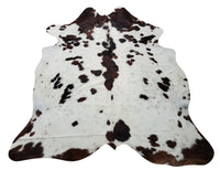 This spotted cowhide rug will be the perfect complement for any country style or western space, its durable, simple and very easy to clean. 