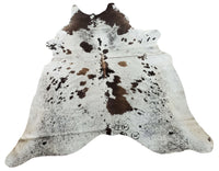 No two cowhides are alike, which makes each one truly unique. Whether you choose to use your cowhide as a floor covering or hanged on a wall, it is sure to add a touch of luxury and exoticism to your home. 