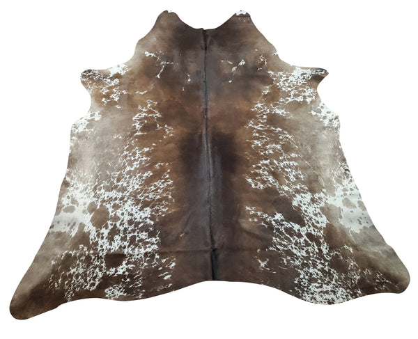 A dark cowhide rug can make a stunning addition to your home staging. Mini rugs are best for home staging purposes, as they can be easily moved and placed in different rooms