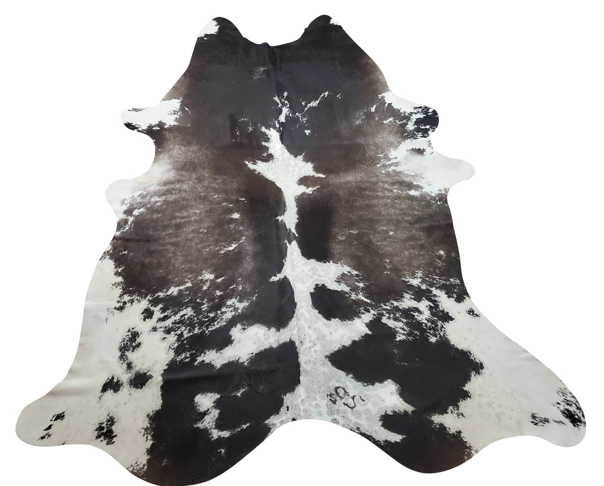 With this white and grey cowhide rug, you can uplift the entire look of the space, a final impression with this cowhide will be a beautiful contrast.