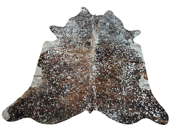 This metallic cowhide rug is absolutely stunning, it's even prettier in person, you will be lost in all the small silver details, very soft and smooth. 